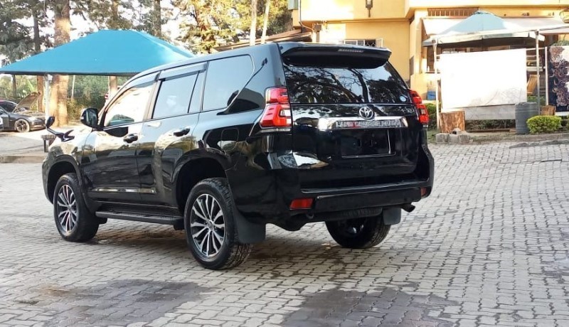 2018 TOYOTA LANDCRUISER PRADO