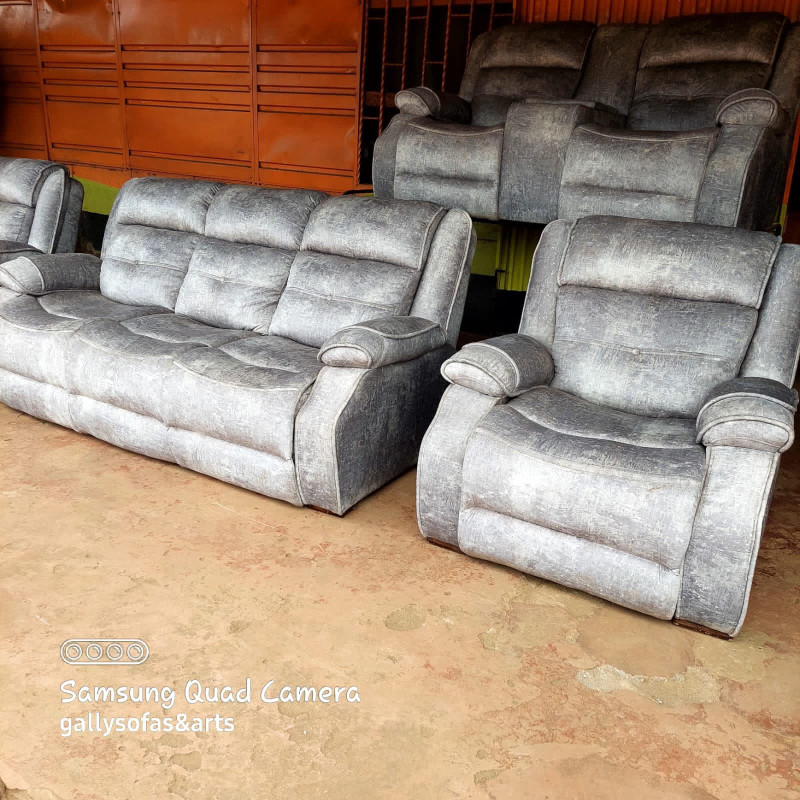 Recliner replica 7 seater