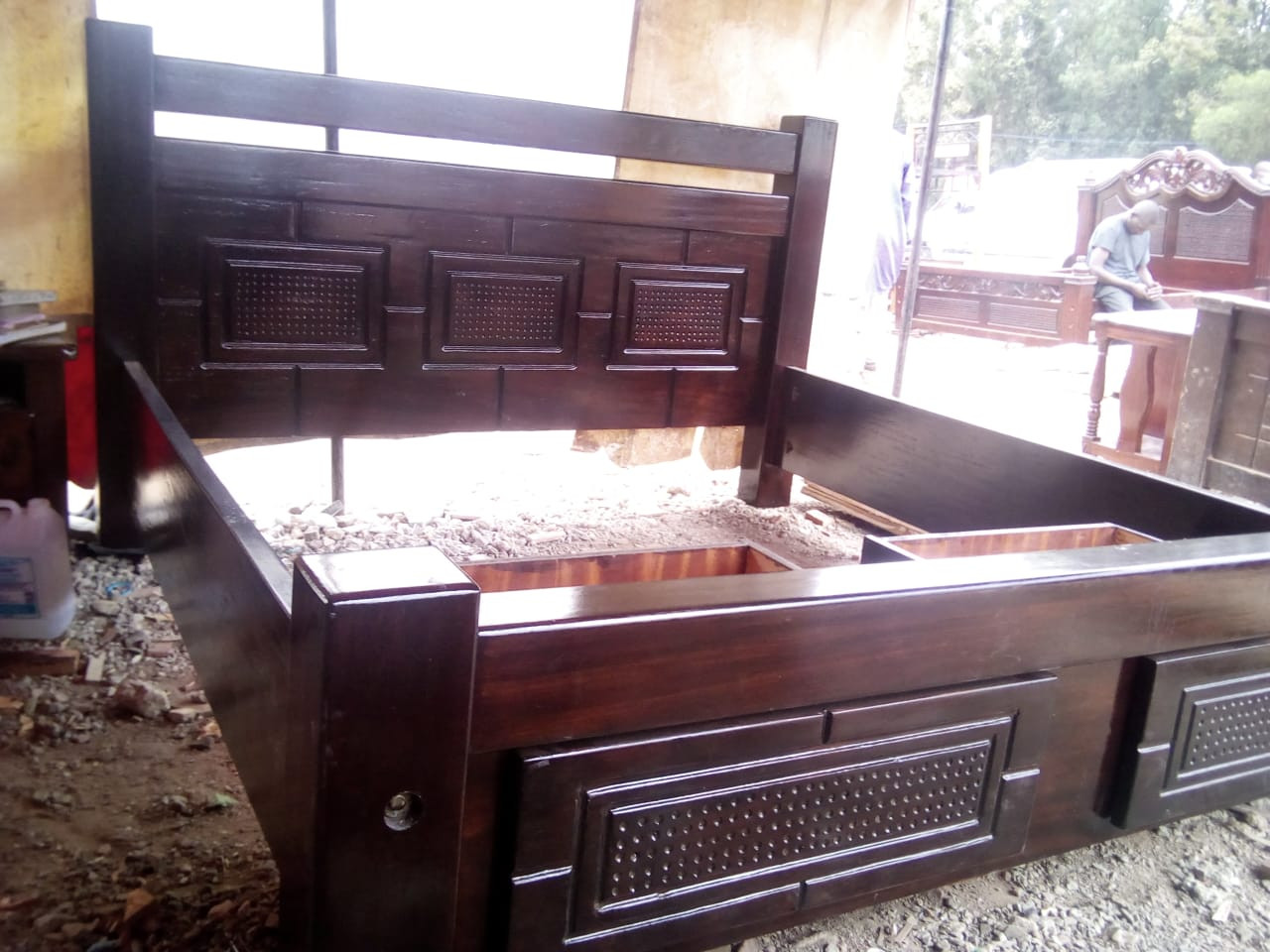 Bed 5x6 hardwood mahogany