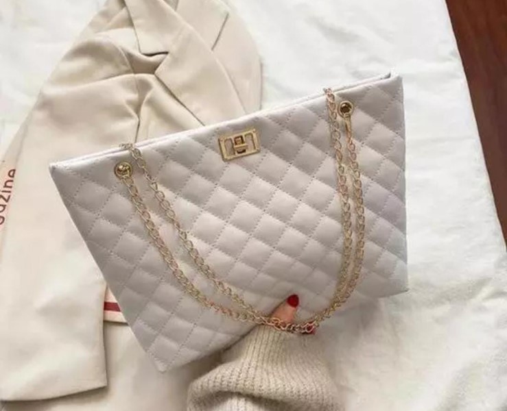 FASHIONABLE WOMEN SLING BAG