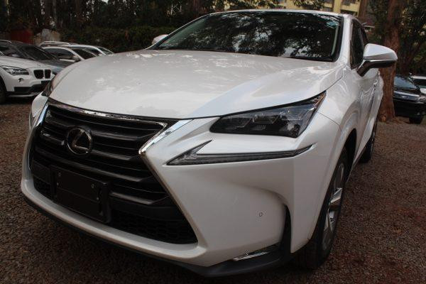 LEXUS NX200T SUNROOF 2016, 38K KMS