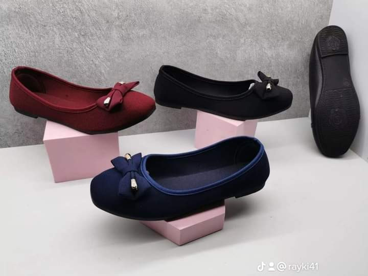 Ladies canvas flat dolly shoes