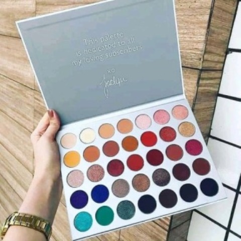 Jacklyne hills eyeshadow pallet