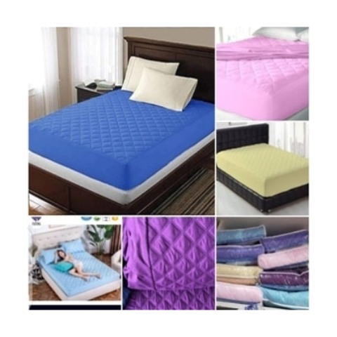 COLORED MATRESS PROTECTOR