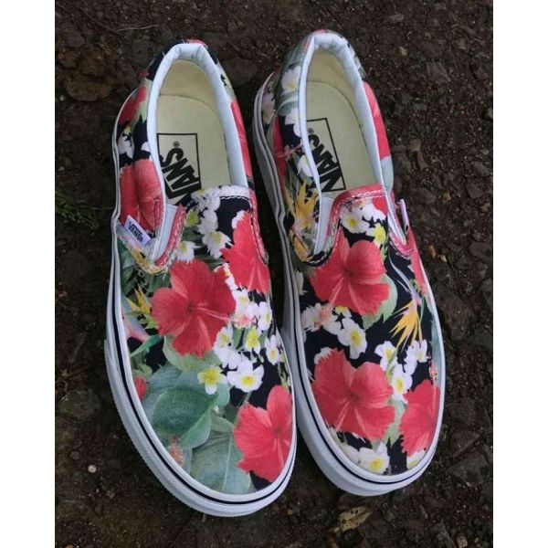 Canvas shoes