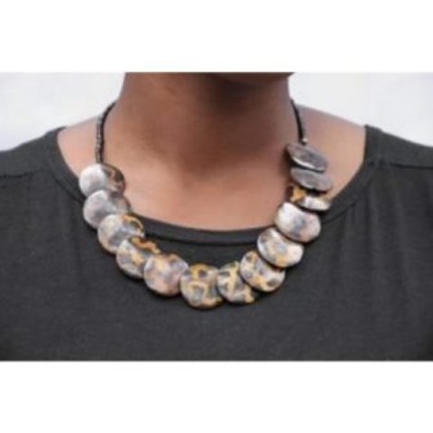 Cheetah pattern necklace