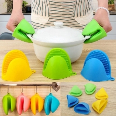 2 pieces of Silicon pot holders