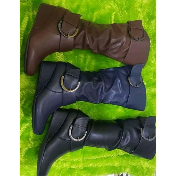 Ladies boots