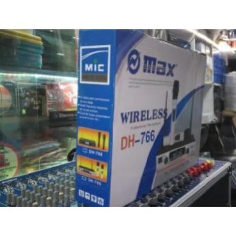 Max 766 wireless microphone