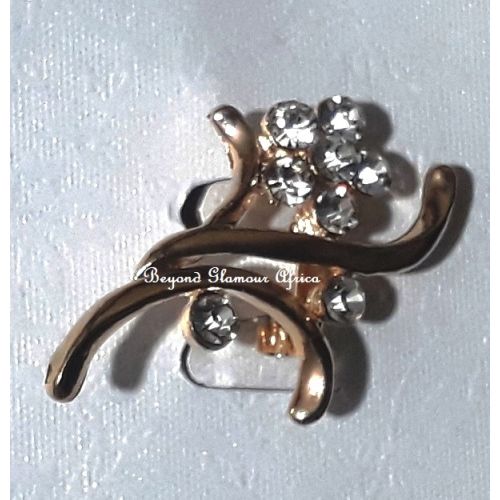 Ladies Vintage Gold Tone Crystal Brooch