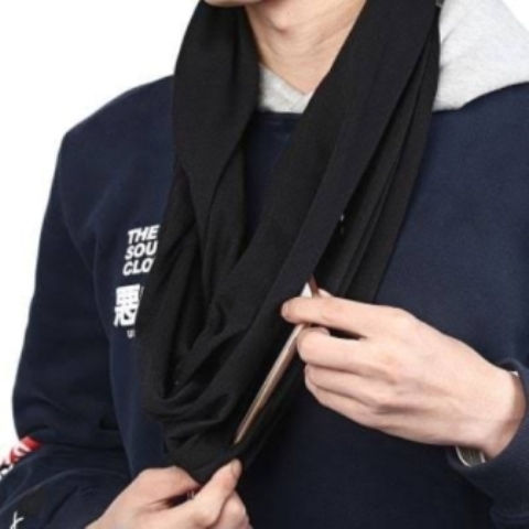 Infinity scarf with zip